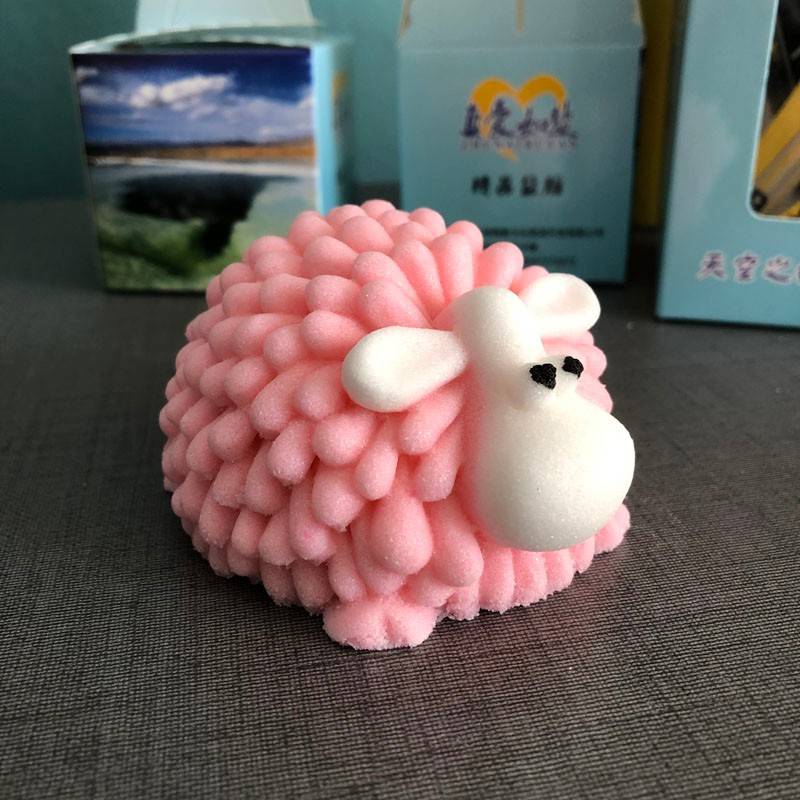 青盐绵羊恭贺您中秋国庆佳节快乐，小绵羊这箱有礼啦！